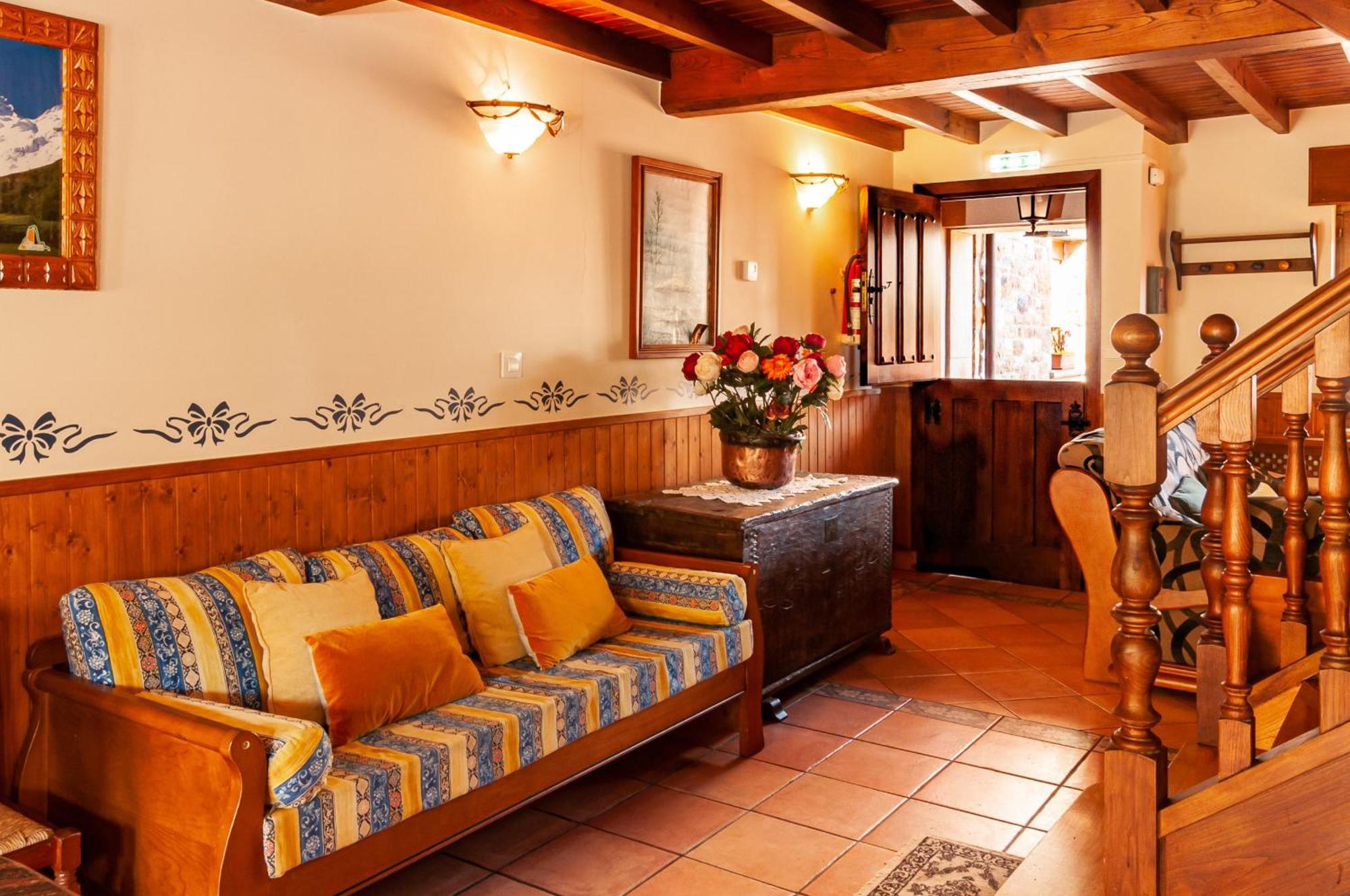 Casa Rural La Regoria Carrena de Cabrales Exterior photo